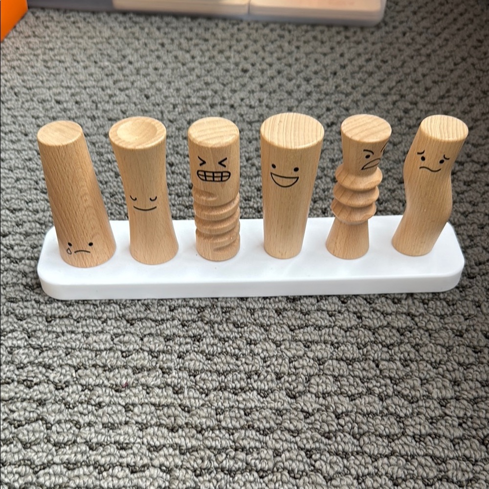Lovevery Wooden Emotion Dolls